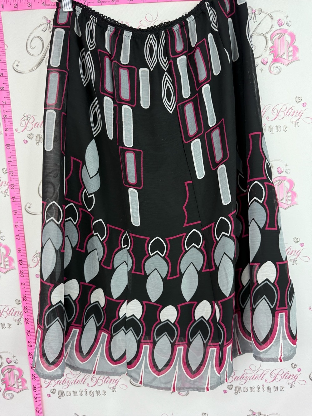 Jessica skirt y2k  Black Geometric Print Skirt with Pink & Gray Accents - Picture 3 of 9